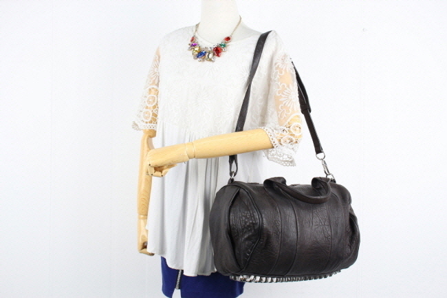 status anxiety kingdom and oaths bolsa